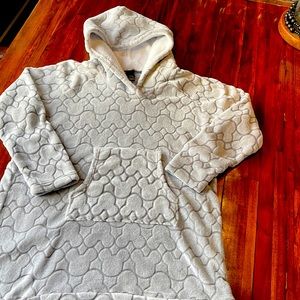 Disney fuzzy Pullover grey & white